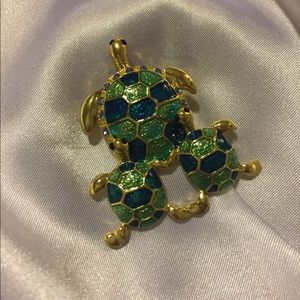 🦋New Sea turtle Family Broach/Pin🦋